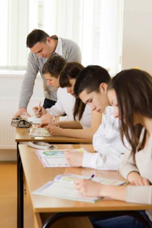 Pros and Cons of Public School Exit Exams Pros and Cons of Public School Exit Exams