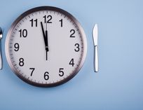 Longer Lunches, Smarter Students? The Controversy of 10 Minute or 1 Hour Lunch Periods Longer Lunches, Smarter Students? The Controversy of 10 Minute or 1 Hour Lunch Periods